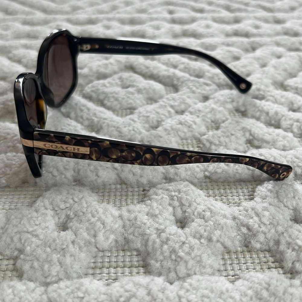 Coach HC8105 Brown / Tortoise Sunglasses ~ CALLOUT - Picture 3 of 11